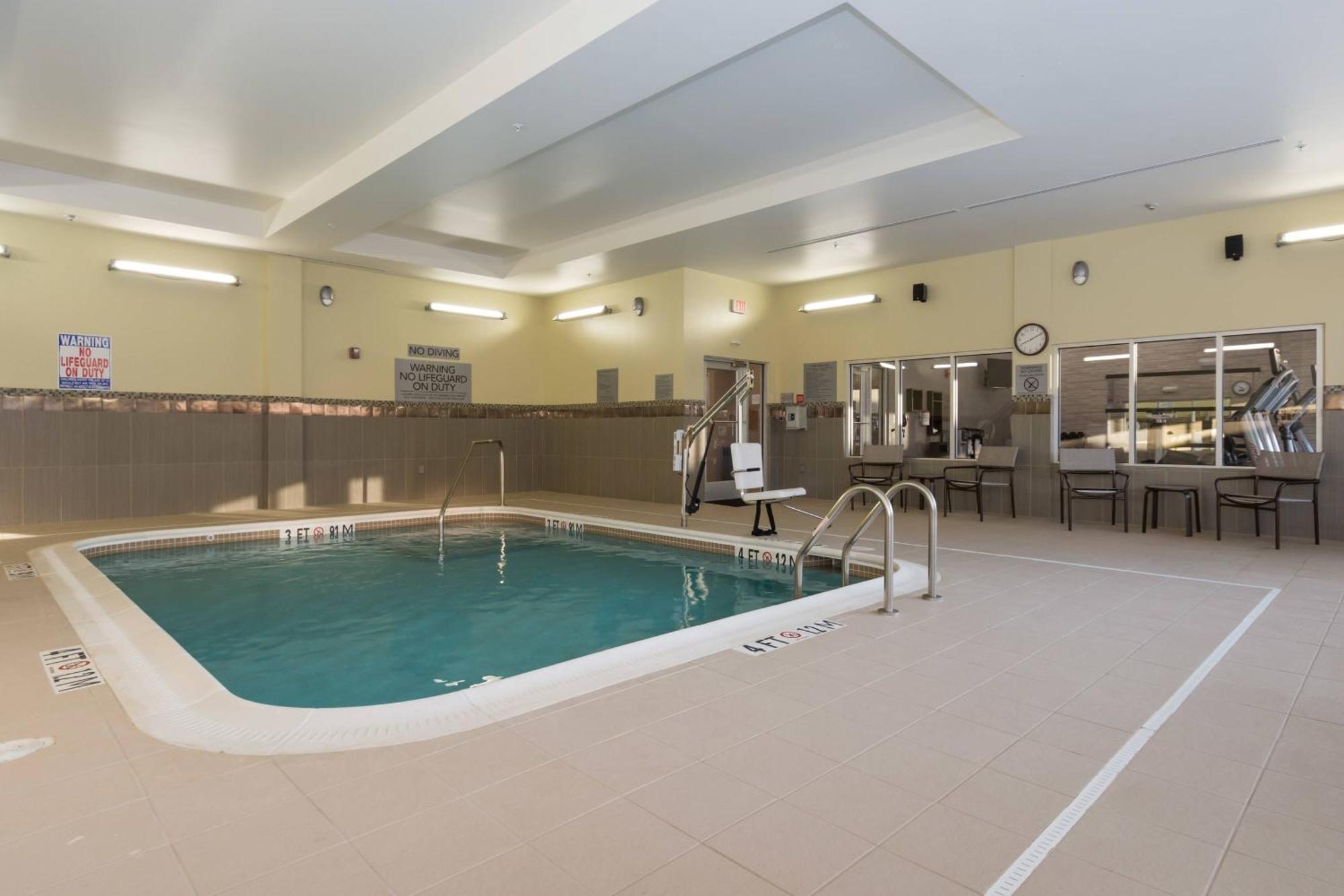 Courtyard By Marriott Fayetteville Fort Liberty - ספרינג לייק מראה חיצוני תמונה