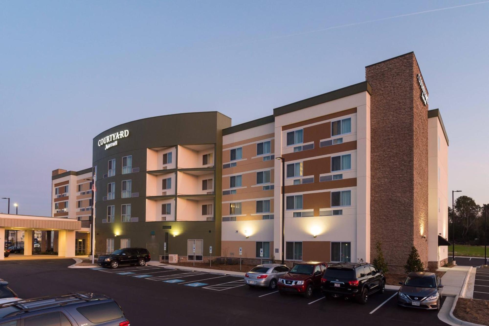 Courtyard By Marriott Fayetteville Fort Liberty - ספרינג לייק מראה חיצוני תמונה