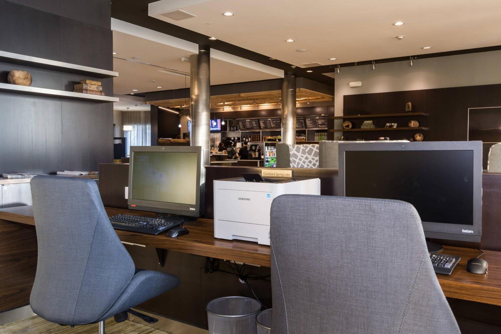 Courtyard By Marriott Fayetteville Fort Liberty - ספרינג לייק מראה חיצוני תמונה