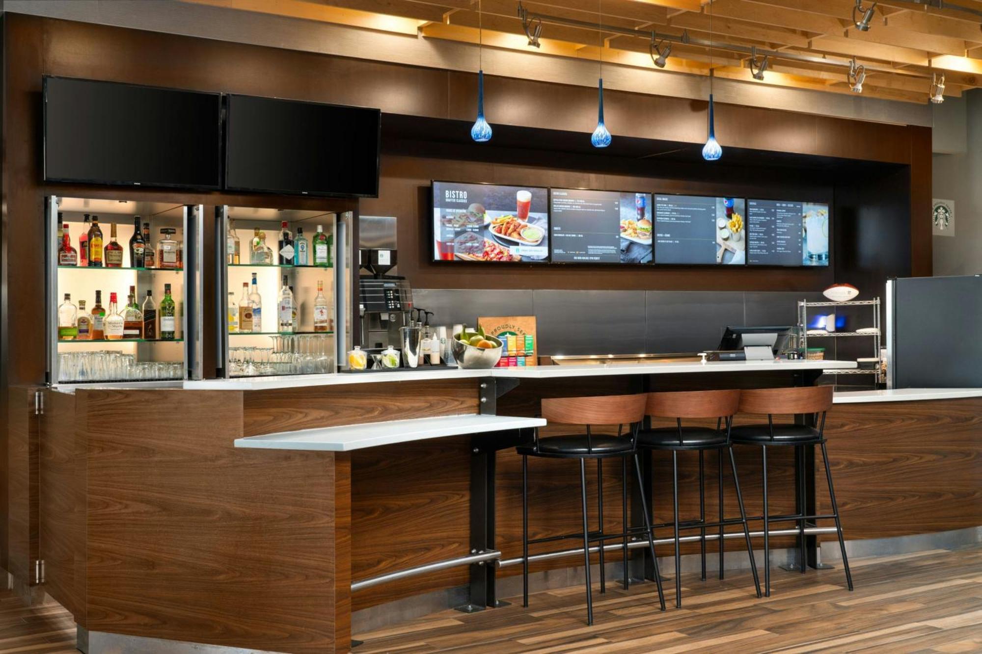 Courtyard By Marriott Fayetteville Fort Liberty - ספרינג לייק מראה חיצוני תמונה
