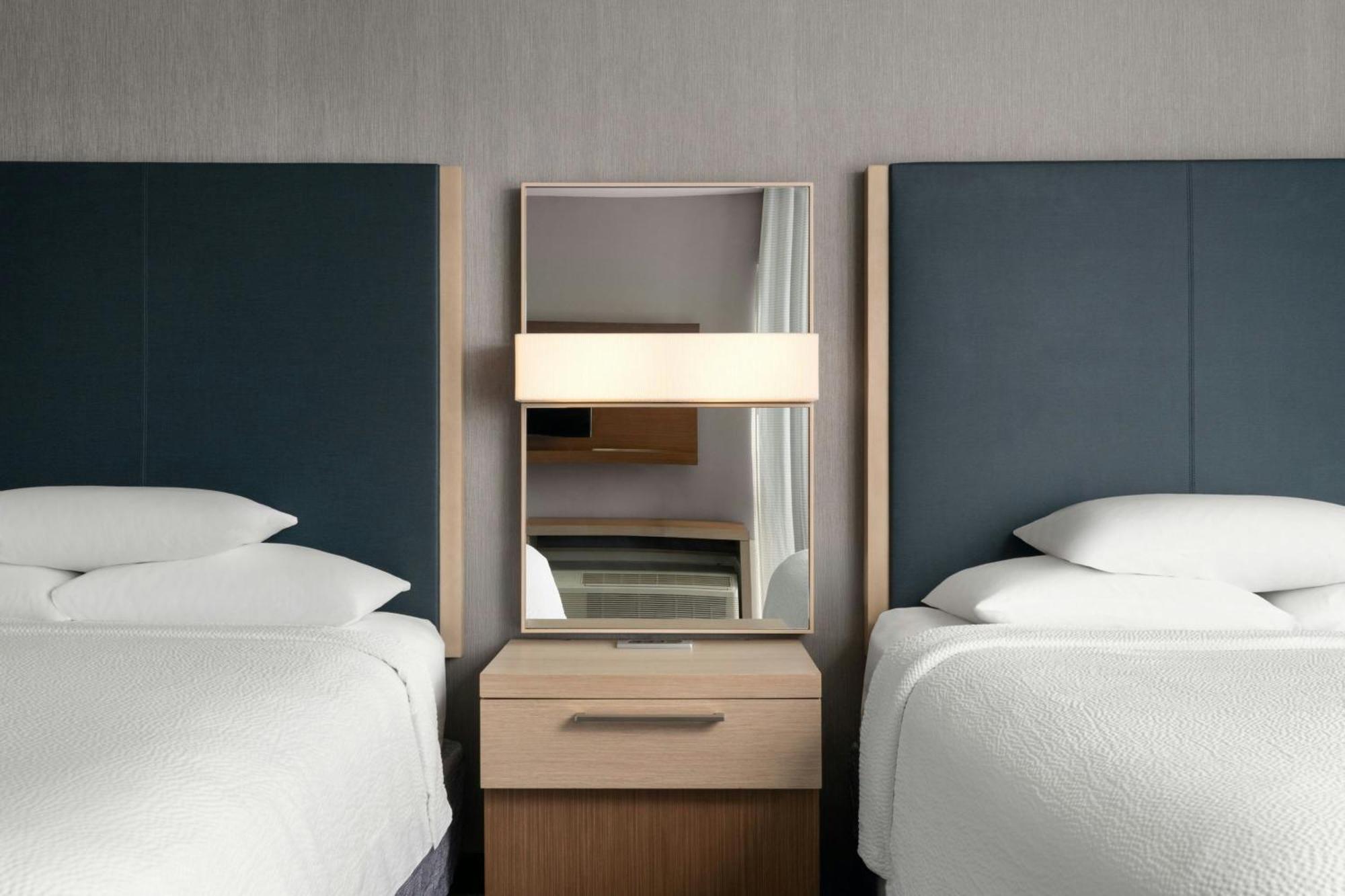 Courtyard By Marriott Fayetteville Fort Liberty - ספרינג לייק מראה חיצוני תמונה