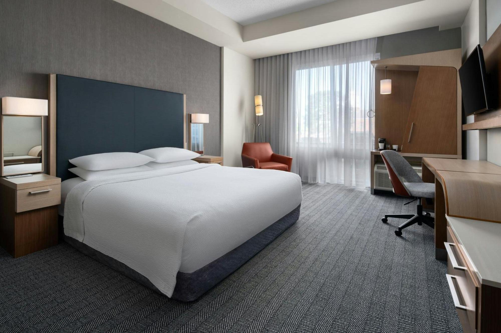 Courtyard By Marriott Fayetteville Fort Liberty - ספרינג לייק מראה חיצוני תמונה