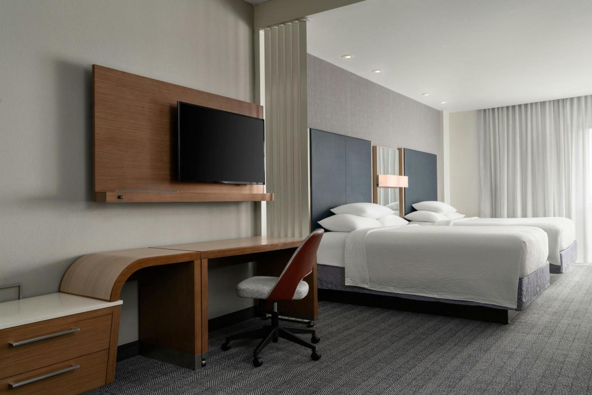 Courtyard By Marriott Fayetteville Fort Liberty - ספרינג לייק מראה חיצוני תמונה