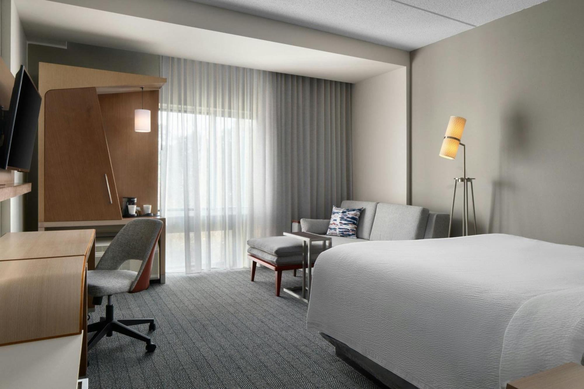 Courtyard By Marriott Fayetteville Fort Liberty - ספרינג לייק מראה חיצוני תמונה