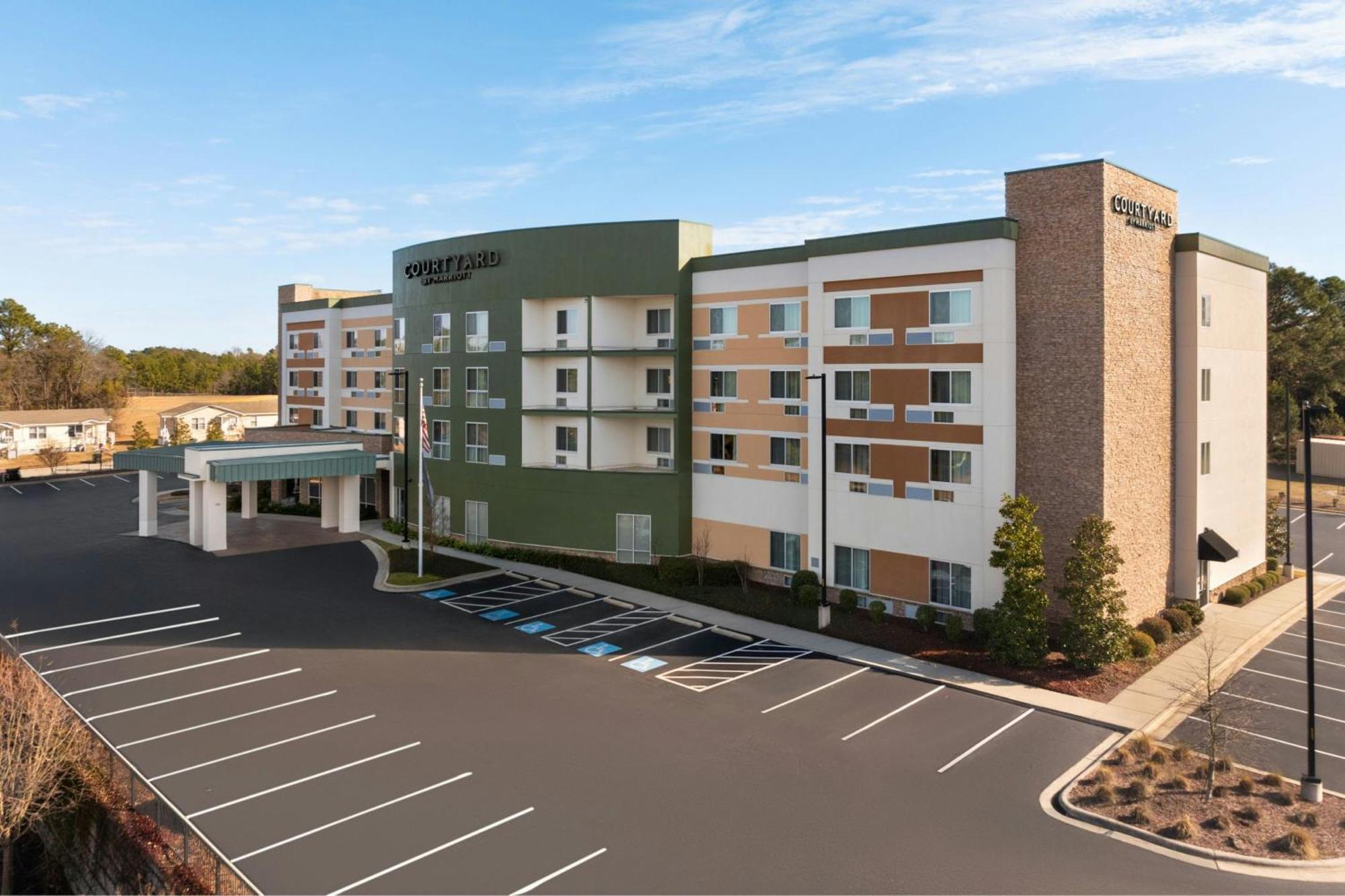 Courtyard By Marriott Fayetteville Fort Liberty - ספרינג לייק מראה חיצוני תמונה