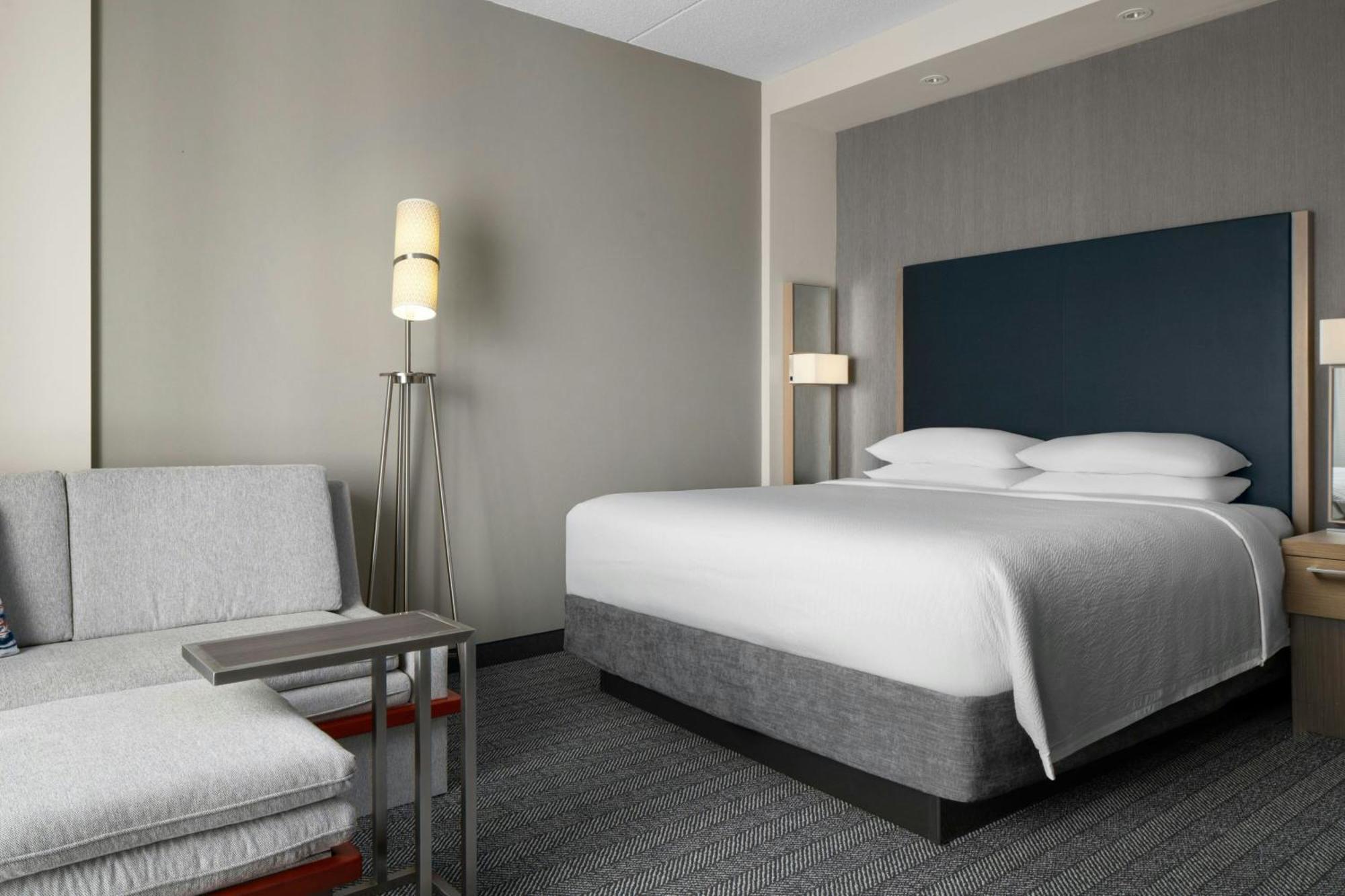 Courtyard By Marriott Fayetteville Fort Liberty - ספרינג לייק מראה חיצוני תמונה